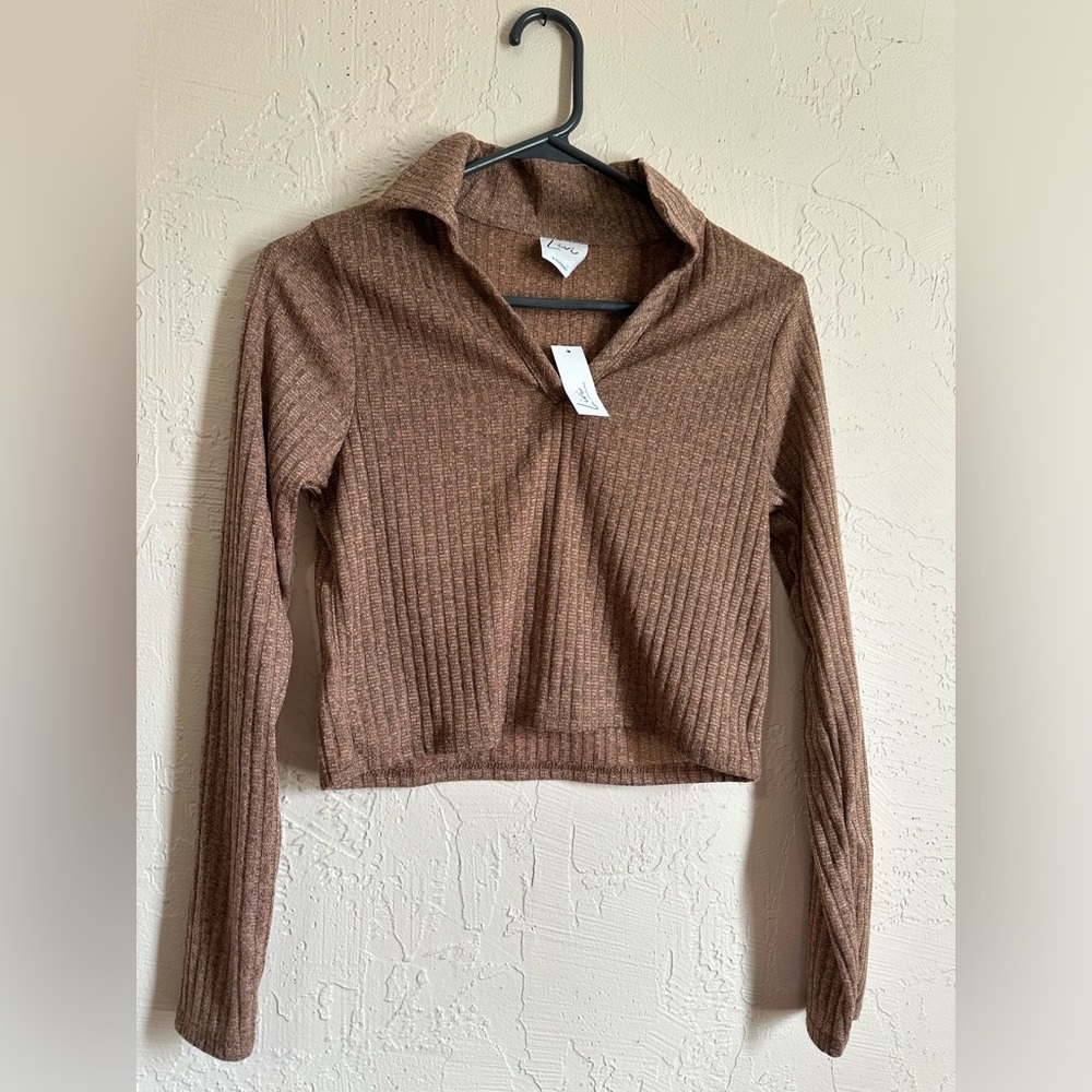 ❤️‍🔥2/$20❤️‍🔥NWT Long Sleeve Cropped Sweater- Livi by Olivia Rae Size Medium